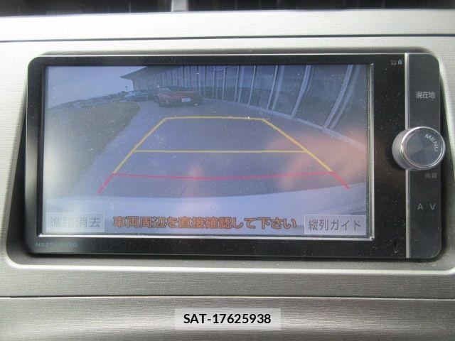 Toyota PRIUS PHV 2013-01 8414558-13
