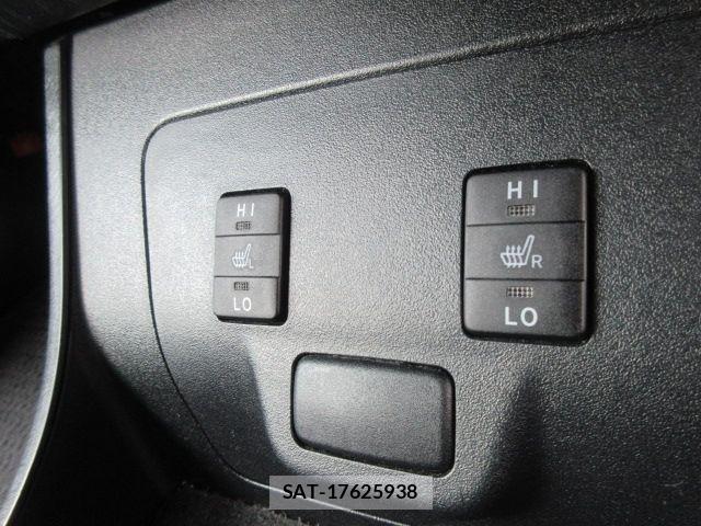 Toyota PRIUS PHV 2013-01 8414558-18