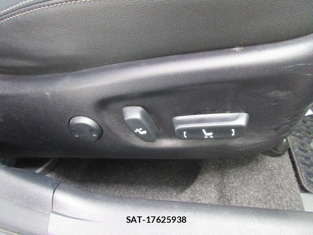Toyota PRIUS PHV 2013-01 8414558-22