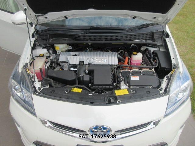 Toyota PRIUS PHV 2013-01 8414558-27