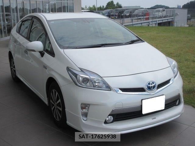 Toyota PRIUS PHV 2013-01 8414558-3