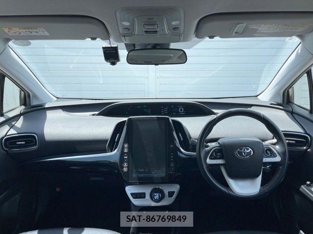 Toyota PRIUS PHV 2017-02 8438750-1