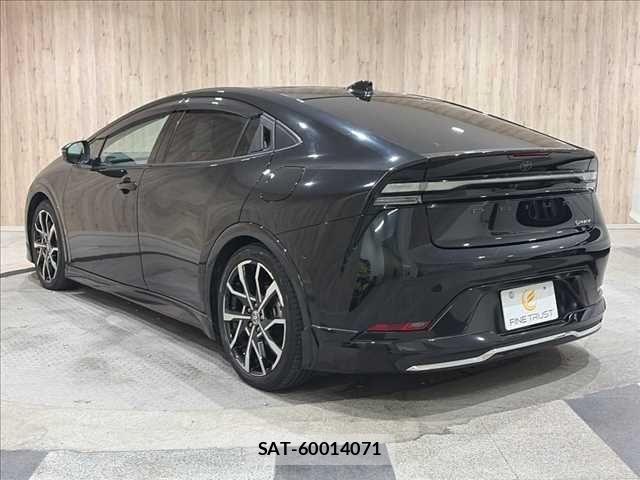 Toyota PRIUS PHV 2024-01 8438749-21