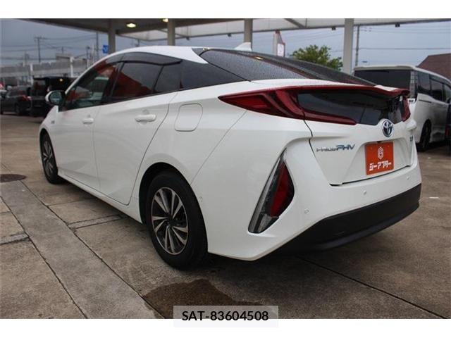Toyota PRIUS PHV 2018-07 8526734-10