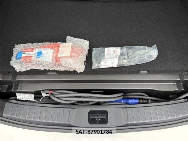 Toyota PRIUS PHV 2017-06 8526732-19