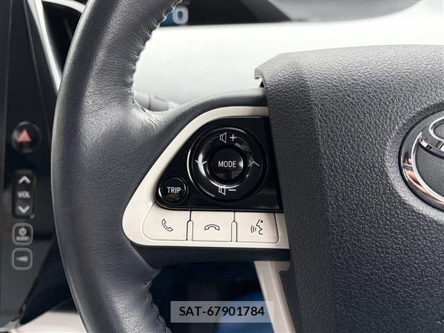 Toyota PRIUS PHV 2017-06 8526732-25