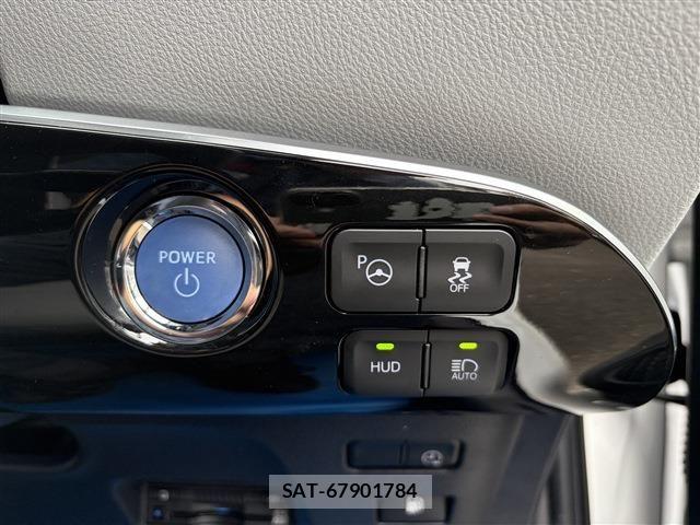 Toyota PRIUS PHV 2017-06 8526732-27
