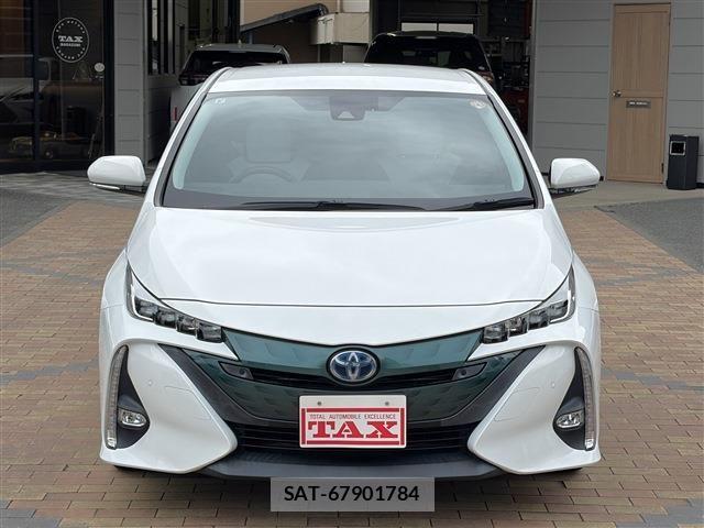 Toyota PRIUS PHV 2017-06 8526732-2