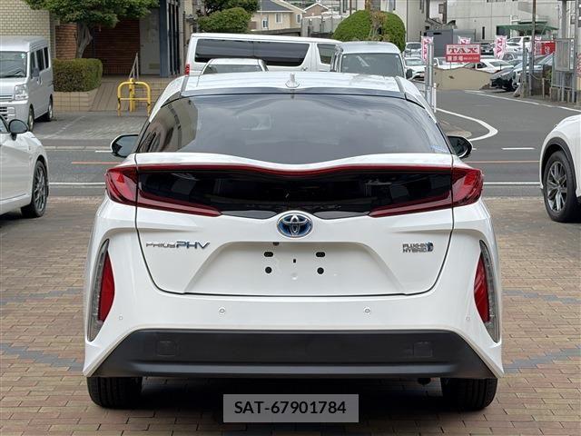 Toyota PRIUS PHV 2017-06 8526732-5