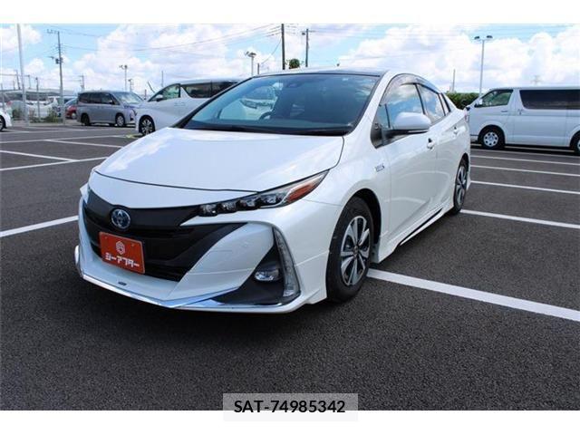 Toyota PRIUS PHV 2017-03 8526733-11