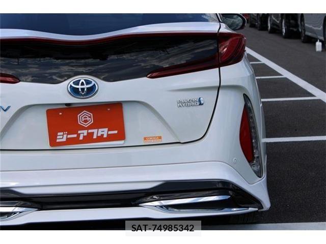 Toyota PRIUS PHV 2017-03 8526733-16