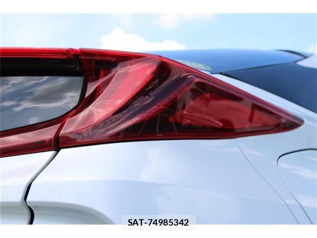 Toyota PRIUS PHV 2017-03 8526733-18