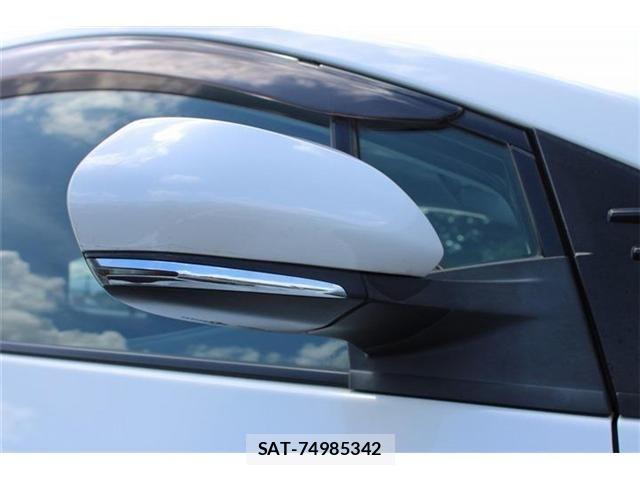 Toyota PRIUS PHV 2017-03 8526733-21