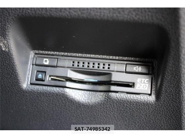 Toyota PRIUS PHV 2017-03 8526733-4