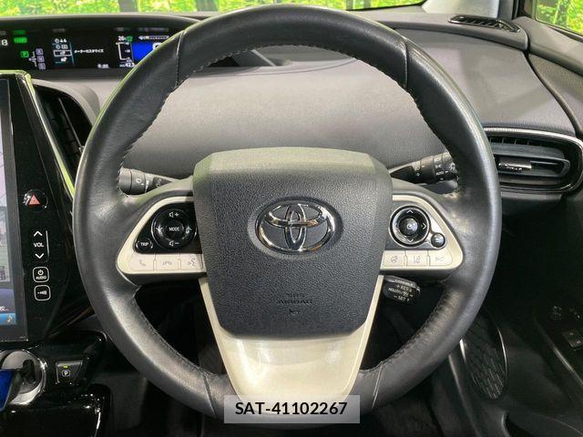 Toyota PRIUS PHV 2017-05 8526731-10