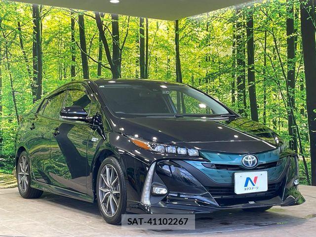 Toyota PRIUS PHV 2017-05 8526731-16
