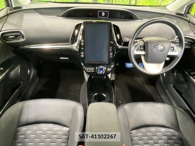 Toyota PRIUS PHV 2017-05 8526731-1