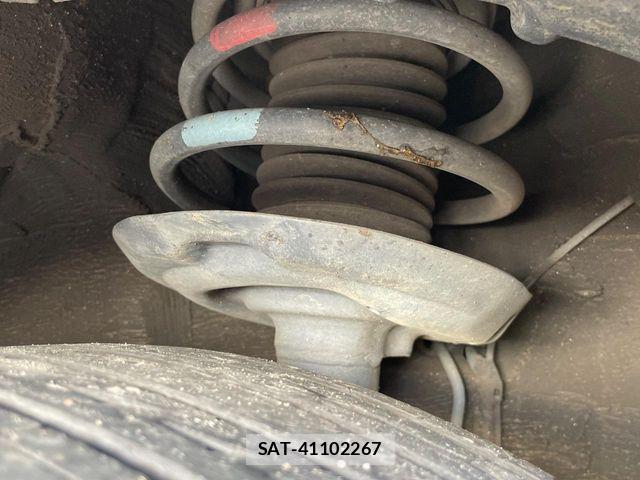Toyota PRIUS PHV 2017-05 8526731-19