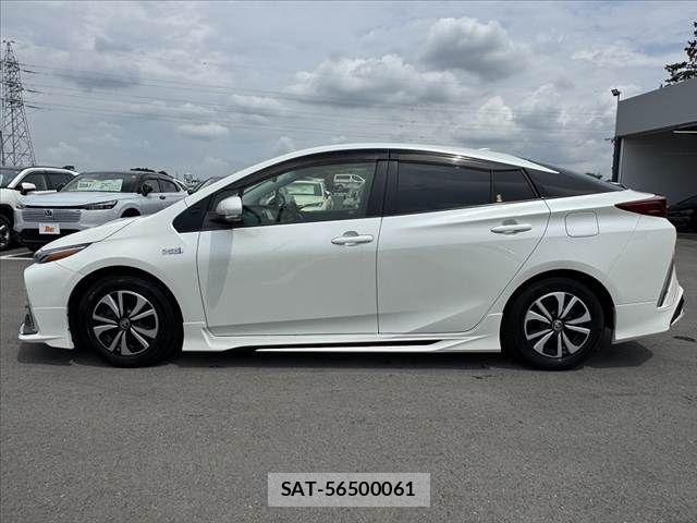 Toyota PRIUS PHV 2019-11 8563295-10