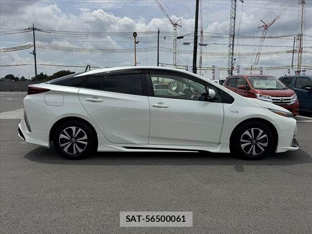 Toyota PRIUS PHV 2019-11 8563295-11