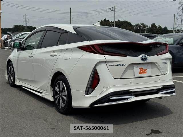 Toyota PRIUS PHV 2019-11 8563295-12