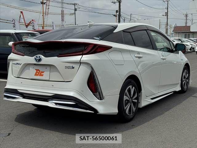 Toyota PRIUS PHV 2019-11 8563295-14