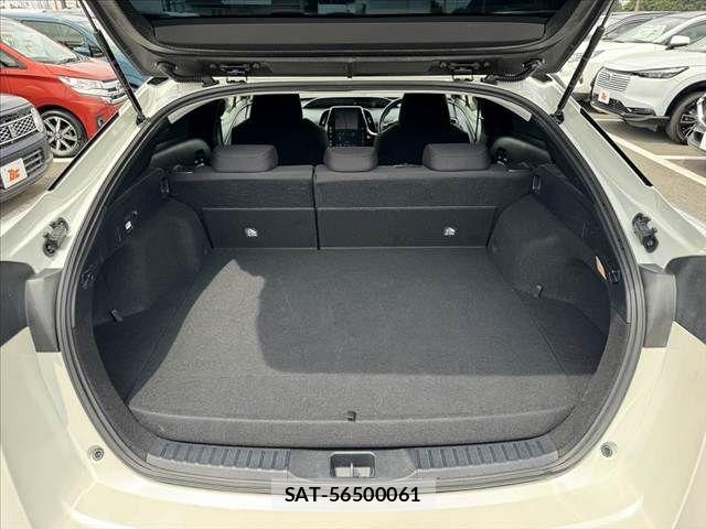 Toyota PRIUS PHV 2019-11 8563295-18