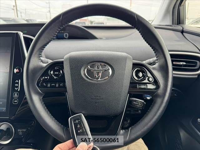 Toyota PRIUS PHV 2019-11 8563295-6