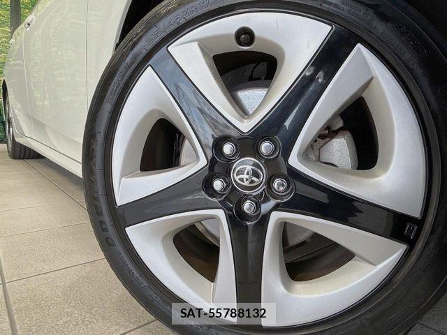 Toyota PRIUS PHV 2019-09 8563296-12