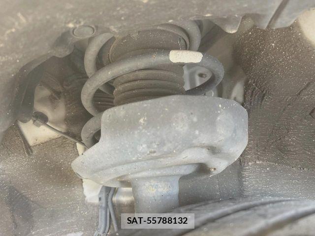 Toyota PRIUS PHV 2019-09 8563296-19