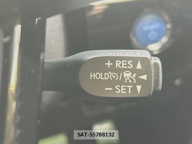 Toyota PRIUS PHV 2019-09 8563296-6