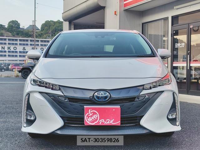 Toyota PRIUS PHV 2021-11 8563292-1