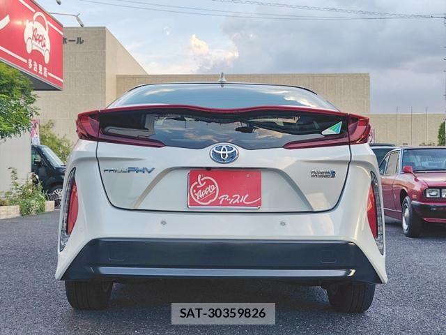 Toyota PRIUS PHV 2021-11 8563292-4