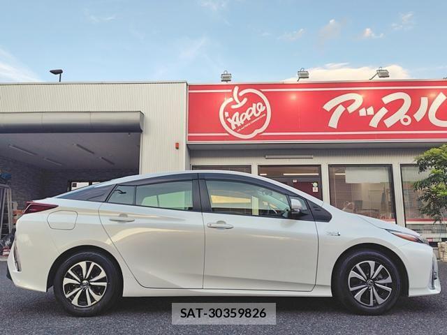 Toyota PRIUS PHV 2021-11 8563292-8