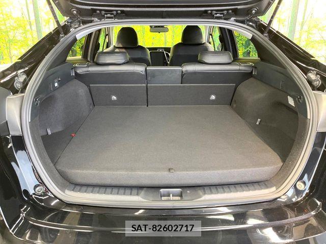 Toyota PRIUS PHV 2017-03 8563294-9