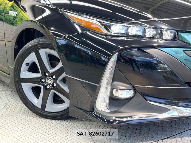 Toyota PRIUS PHV 2017-03 8563294-11
