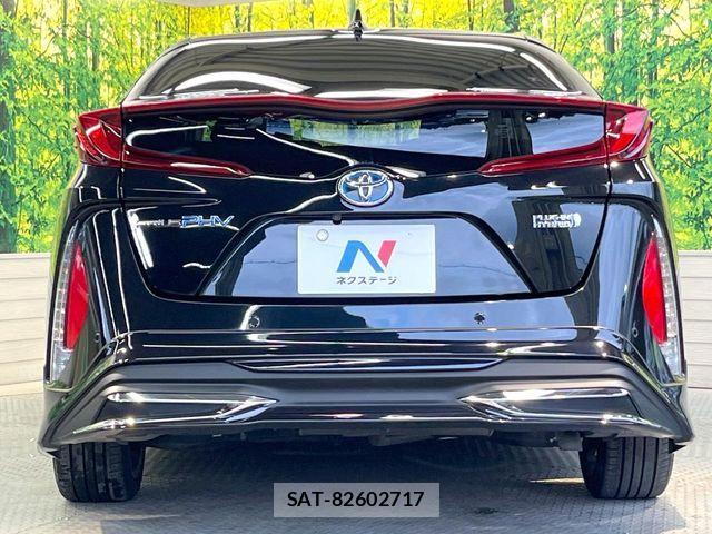 Toyota PRIUS PHV 2017-03 8563294-14