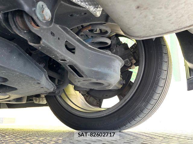 Toyota PRIUS PHV 2017-03 8563294-19