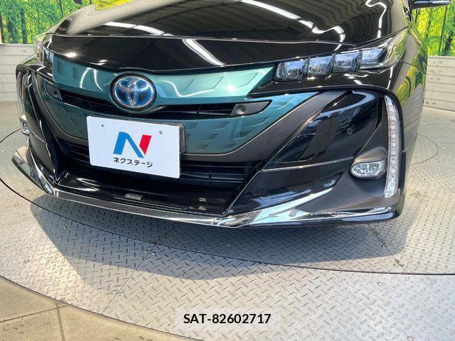Toyota PRIUS PHV 2017-03 8563294-2