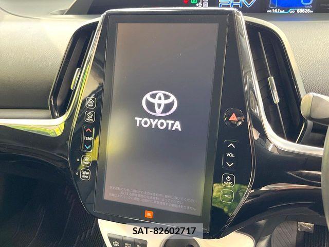 Toyota PRIUS PHV 2017-03 8563294-3