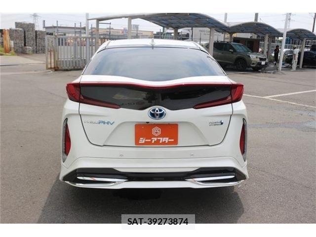 Toyota PRIUS PHV 2017-11 8628522-12