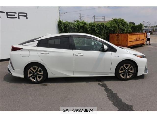 Toyota PRIUS PHV 2017-11 8628522-14