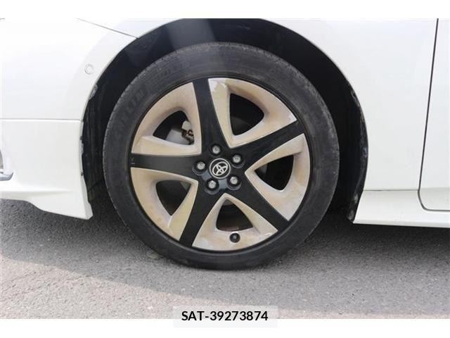 Toyota PRIUS PHV 2017-11 8628522-18