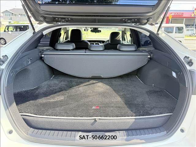 Toyota PRIUS PHV 2020-02 8628520-10