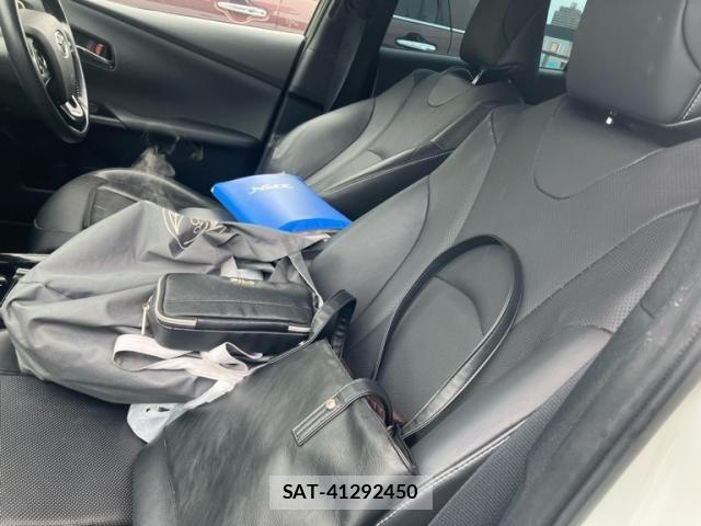 Toyota PRIUS PHV 2022-01 8628523-11