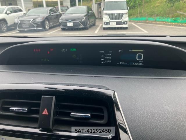 Toyota PRIUS PHV 2022-01 8628523-21