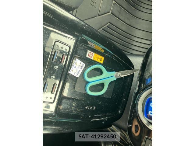 Toyota PRIUS PHV 2022-01 8628523-24