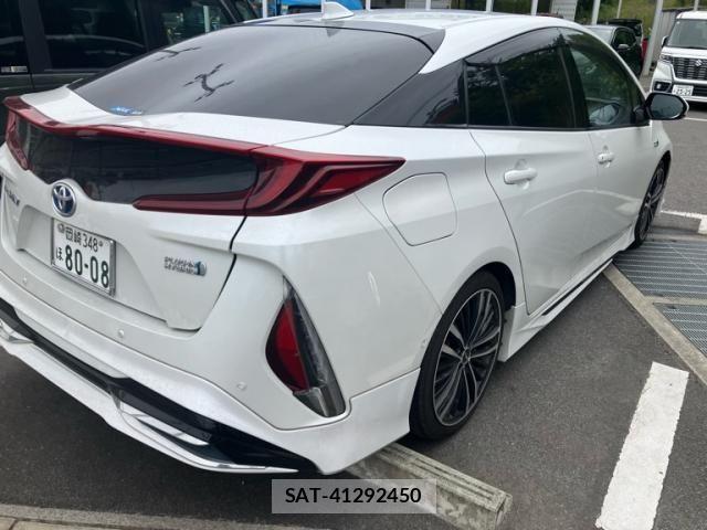 Toyota PRIUS PHV 2022-01 8628523-5