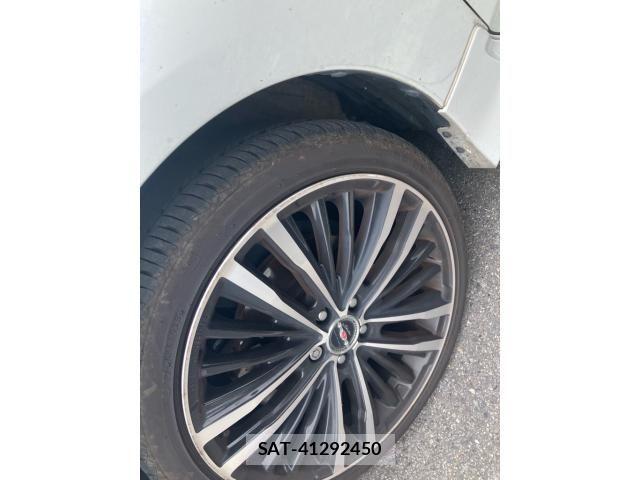 Toyota PRIUS PHV 2022-01 8628523-8