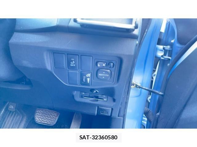 Toyota PRIUS PHV 2013-02 8628529-11